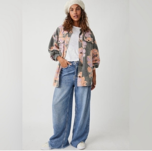 Free People Jackets & Blazers - Free People Ruby Floral Grey and Peach Shacket, Size Large